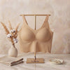 Smooth Front: Molded cups create a natural silhouette and a
smooth finish under any outfit.